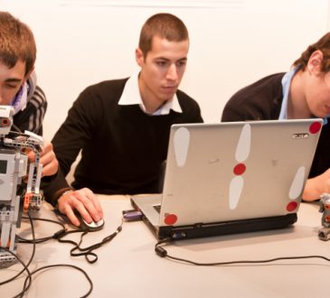 Zero Robotics Competition - chi vincerà la sfida dei robot?