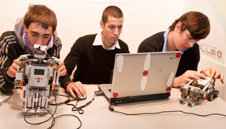 Zero Robotics Competition - chi vincerà la sfida dei robot?