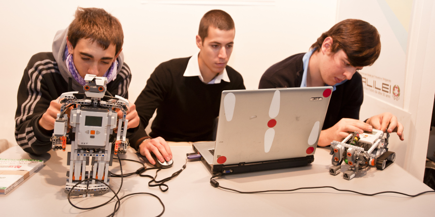 Zero Robotics Competition - chi vincerà la sfida dei robot?