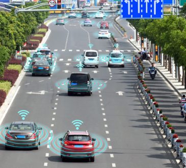 Nuove Smart Road sperimentazione strada veicoli guida automatica