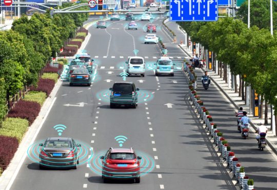 Nuove Smart Road sperimentazione strada veicoli guida automatica