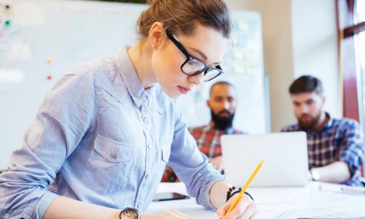 Cresce il numero degli ingegneri, ma solo grazie alle donne!