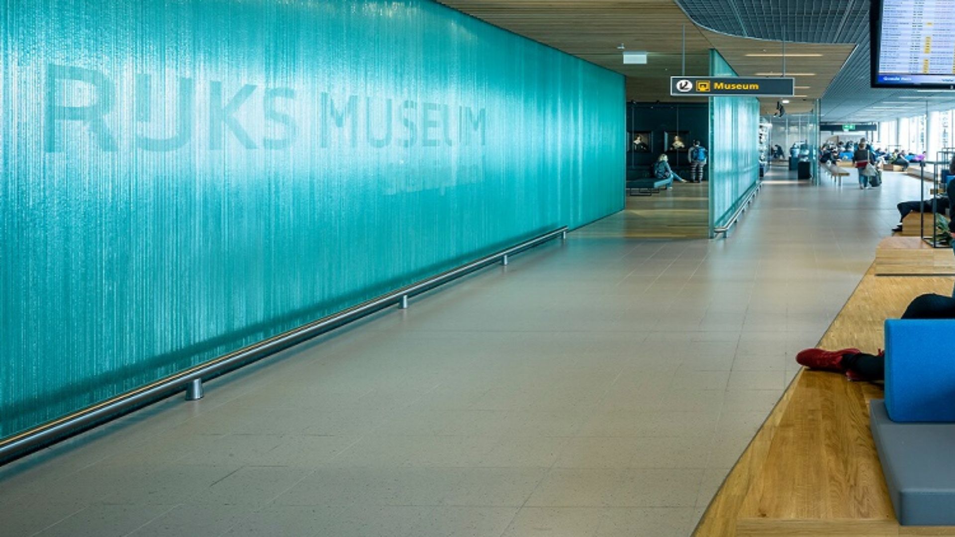 Aeroporto di Shiphol. Vetro e Arte al Rijksmuseum.