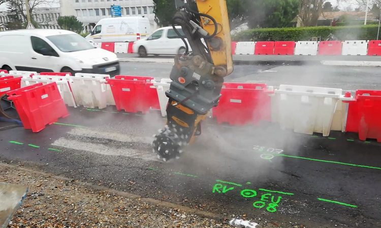 MB Crusher traccia la strada per l’aeroporto di Bordeaux Merignac