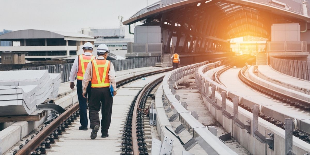 Vuoi diventare un ingegnere esperto in progettazioni ferroviarie? Scopri chi sono e cosa fanno i laureati in ingegneria ferroviaria.