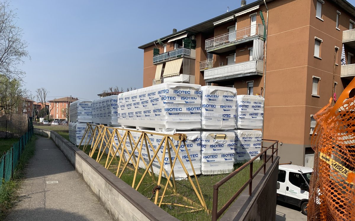 La ristrutturazione energetica di un condominio in Lombardia con Isotec