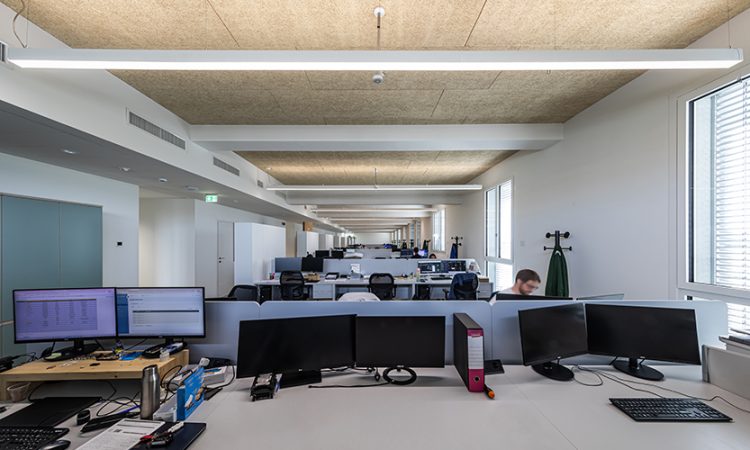 La luce come architettura della sostenibilità: il progetto illuminotecnico di Performance iN Lighting per la nuova sede di Marlegno