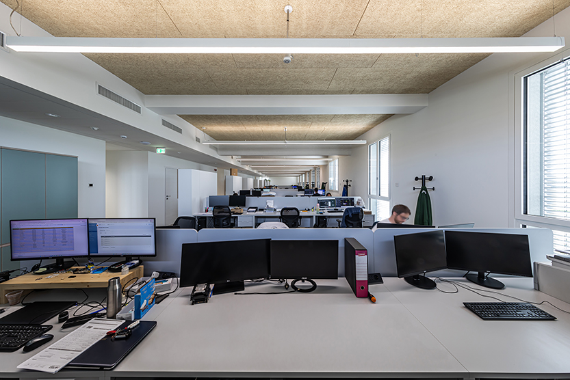 La luce come architettura della sostenibilità: il progetto illuminotecnico di Performance iN Lighting per la nuova sede di Marlegno