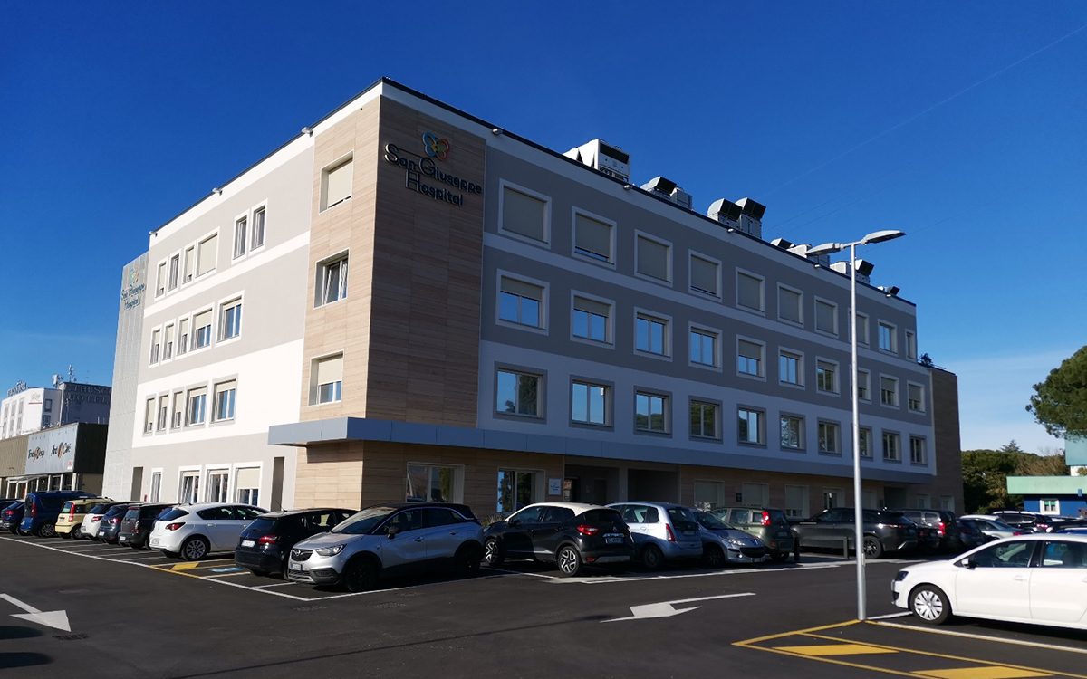 Clinica privata ad Arezzo con isolamento sismico alla base: efficienza e comfort con il sistema TRIS®