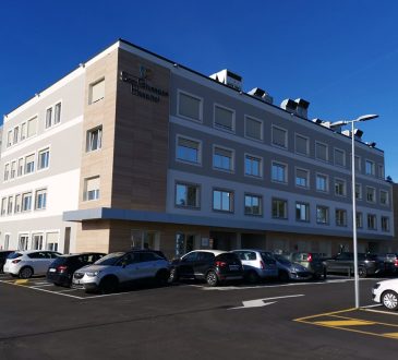 Clinica privata ad Arezzo con isolamento sismico alla base: efficienza e comfort con il sistema TRIS®